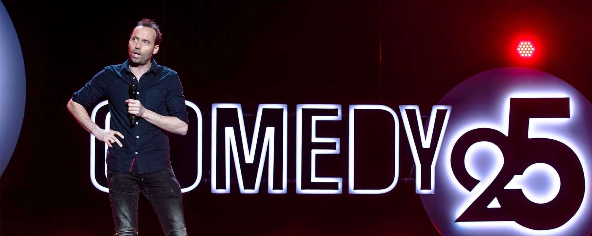 Komiker Torben Chris laver stand up